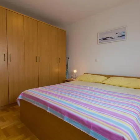 Apartament Anja *